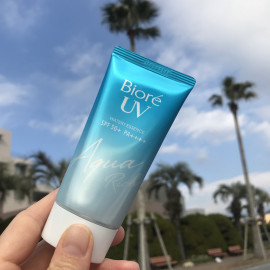 Biore Aqua Rich Water Essence SPF50 + PA 
